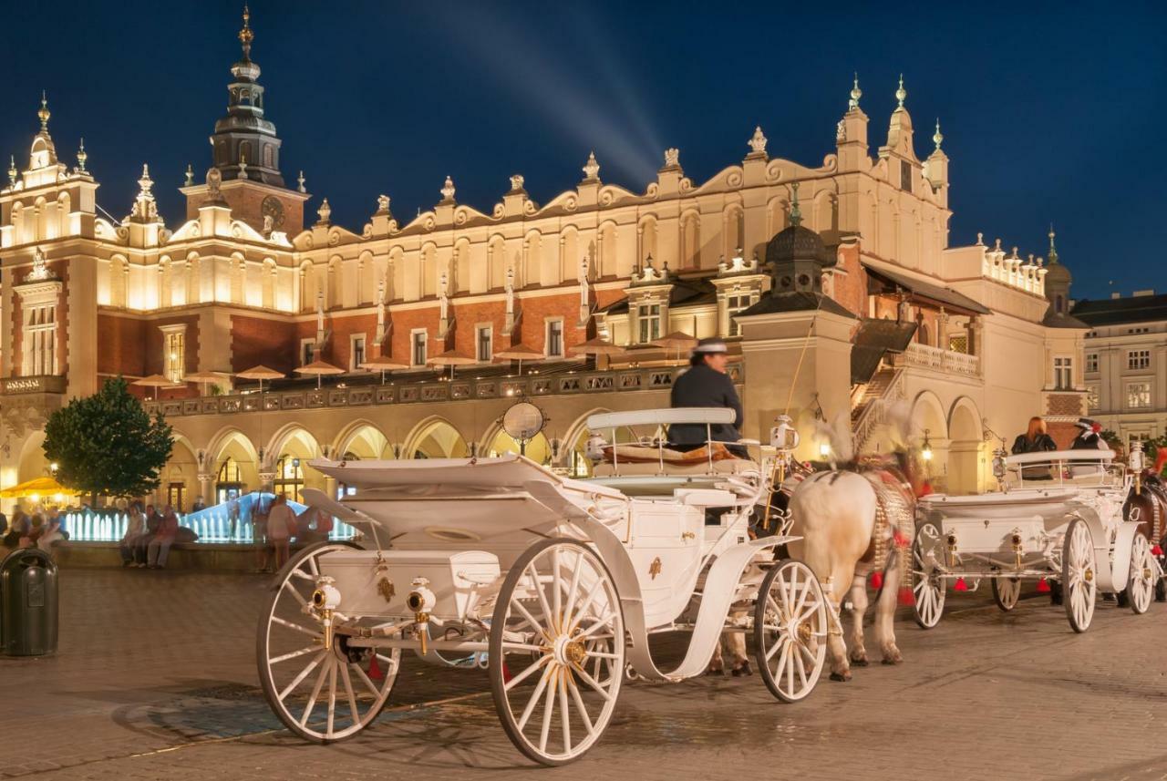 Leo Apartments Main Square Kraków Eksteriør billede