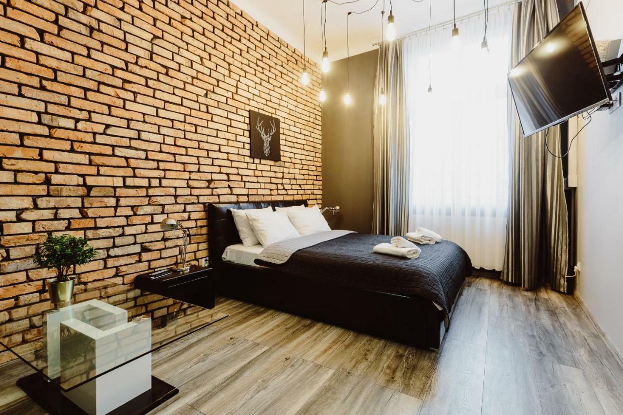 Leo Apartments Main Square Kraków Eksteriør billede